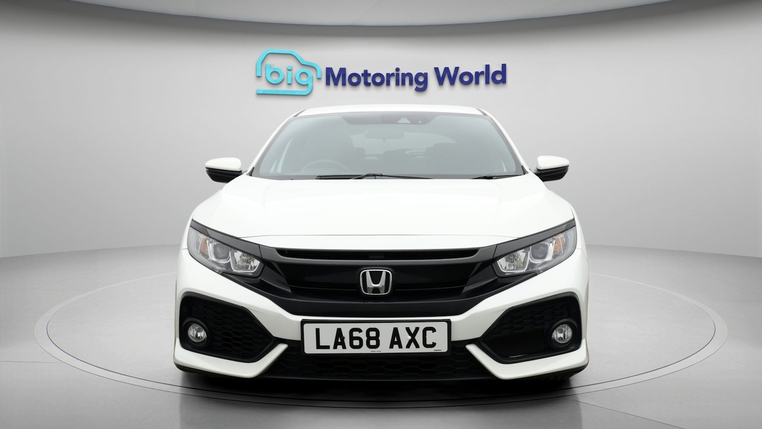 Used Honda Civic 2018 for sale - 77767951: Photo 2