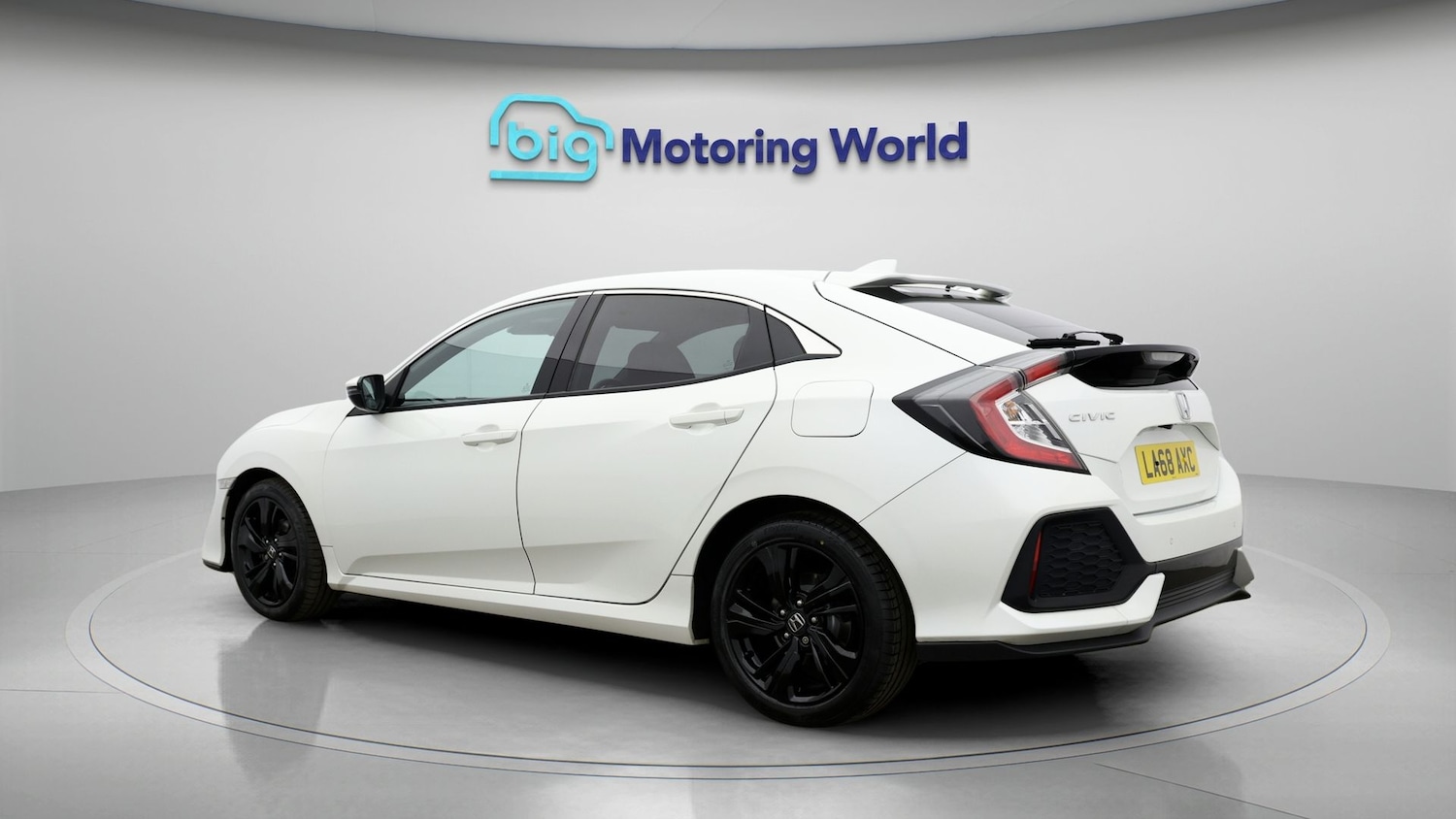 Used Honda Civic 2018 for sale - 77767951: Photo 5