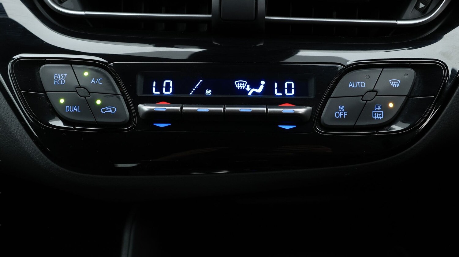 Used Toyota C-HR 2023 for sale - 77245094: Photo 12