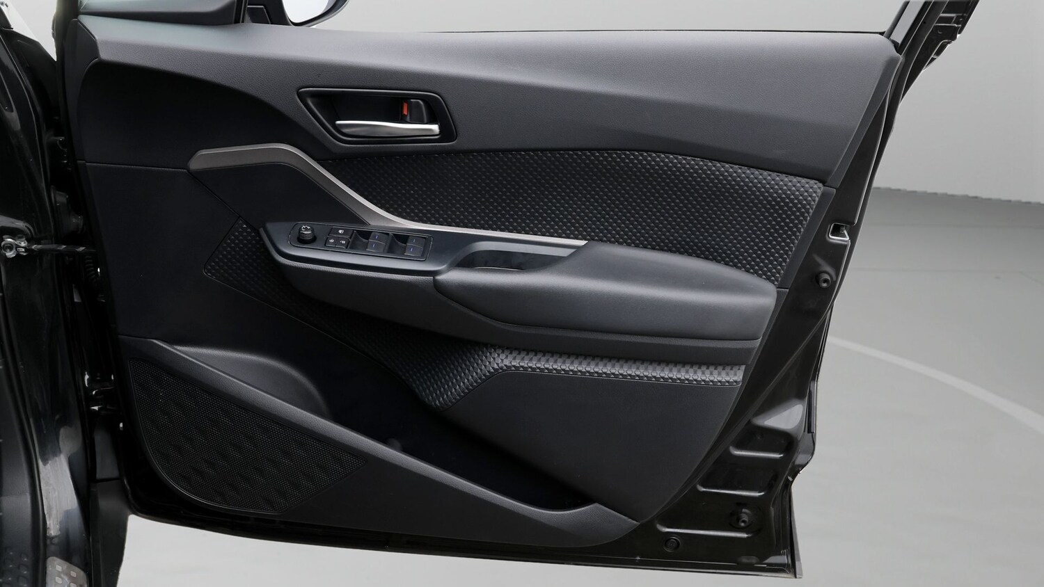 Used Toyota C-HR 2023 for sale - 77245094: Photo 15