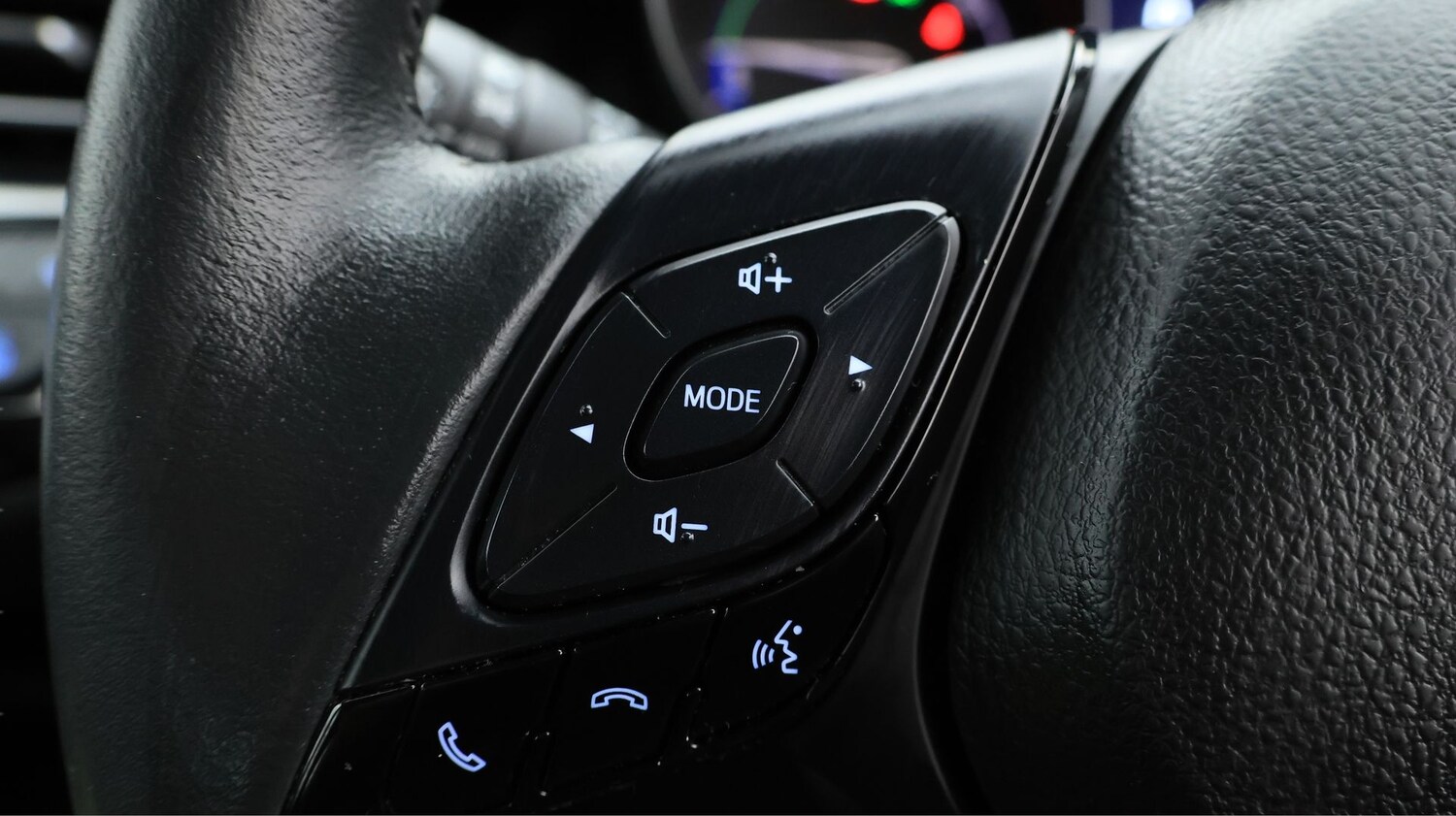 Used Toyota C-HR 2023 for sale - 77245094: Photo 22