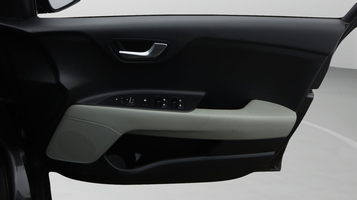 Used Kia Stonic 2020 for sale - 77840534: Photo 15