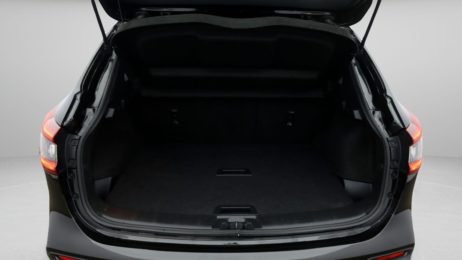 Used Nissan Qashqai 2019 for sale - 77935879: Photo 17