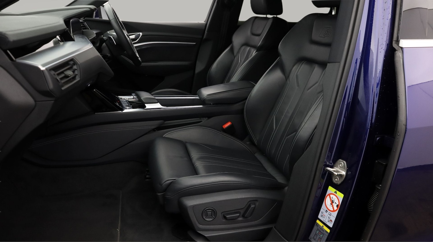 Used Audi e-tron 2022 for sale - 77329347: Photo 14