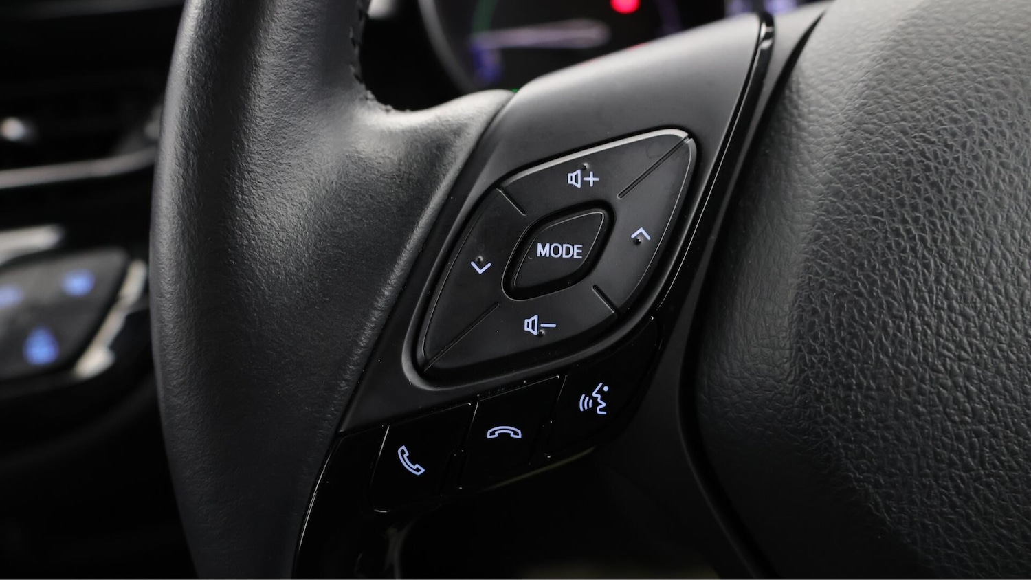 Used Toyota C-HR 2021 for sale - 76122239: Photo 23