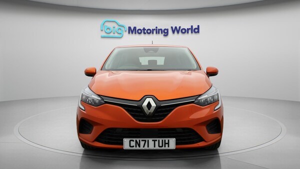 Used Renault Clio 2021 for sale - 76059262: Photo 3