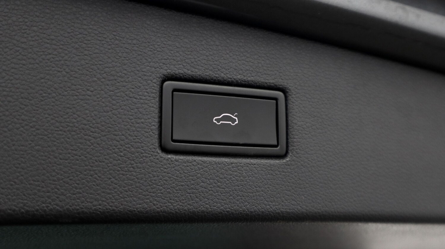 Used Volkswagen Tiguan 2020 for sale - 77248070: Photo 27