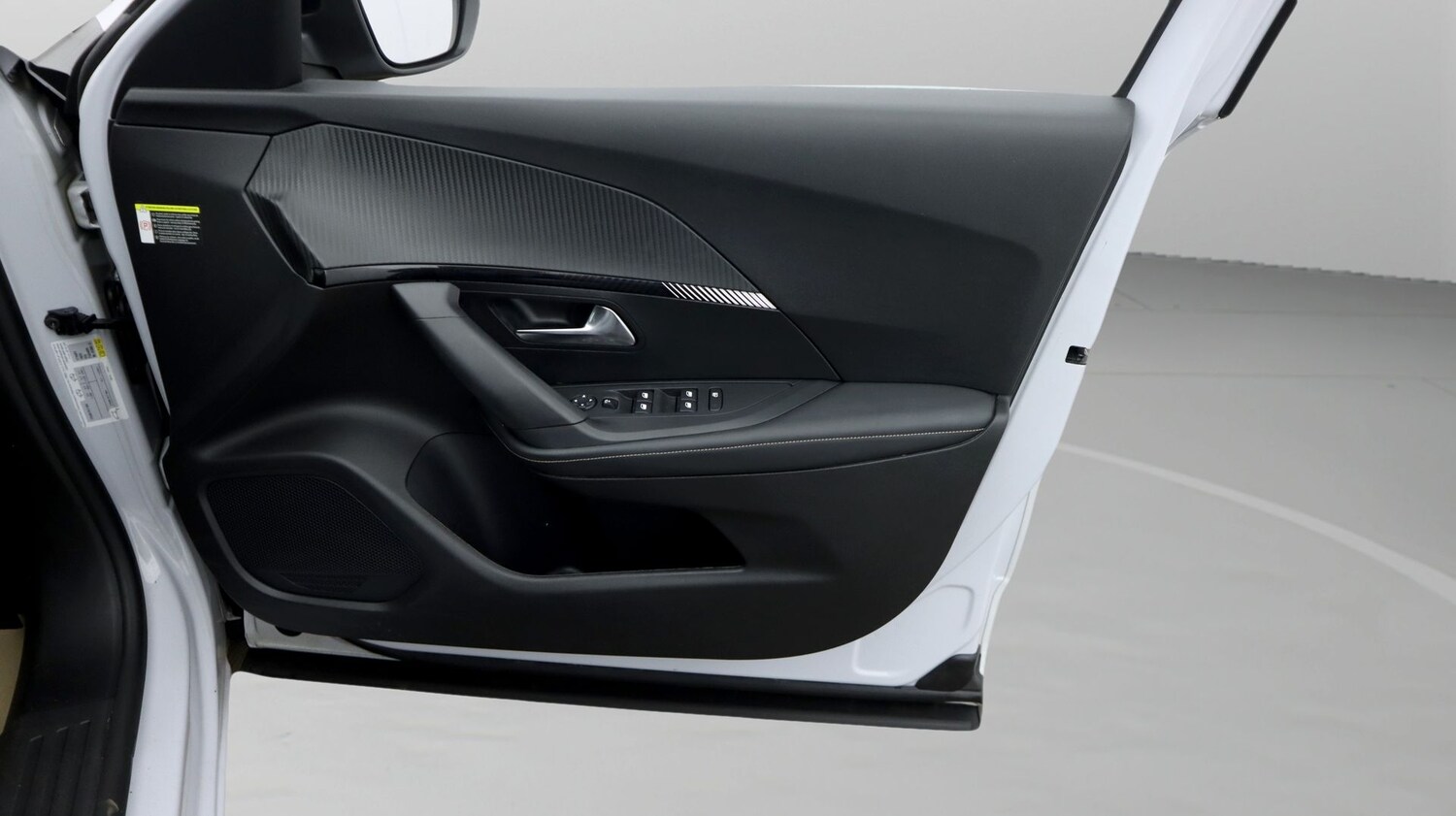 Used Peugeot 2008 2023 for sale - 77721037: Photo 14