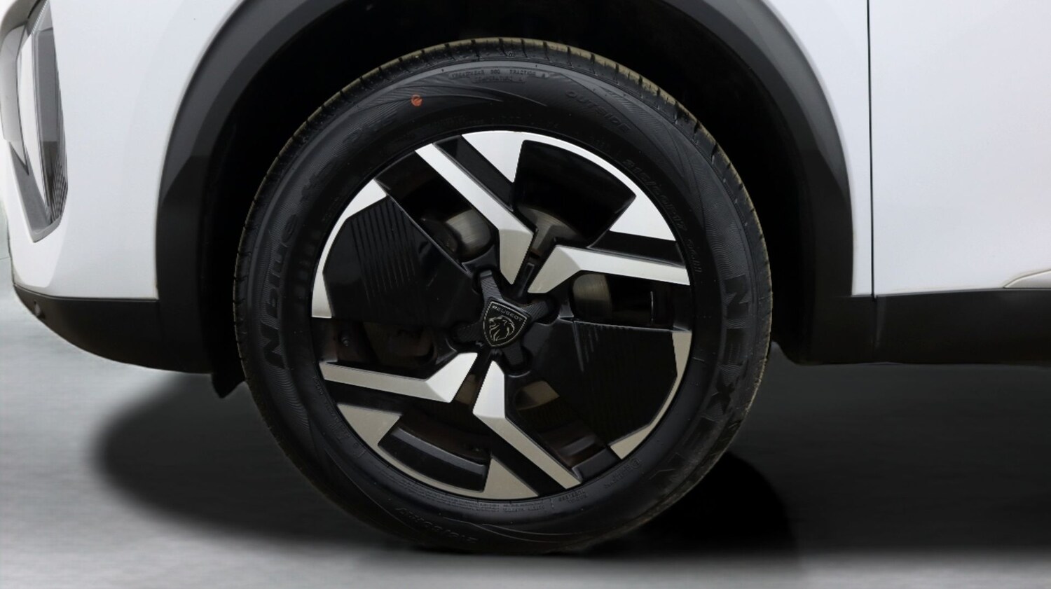 Used Peugeot 2008 2023 for sale - 77721037: Photo 17