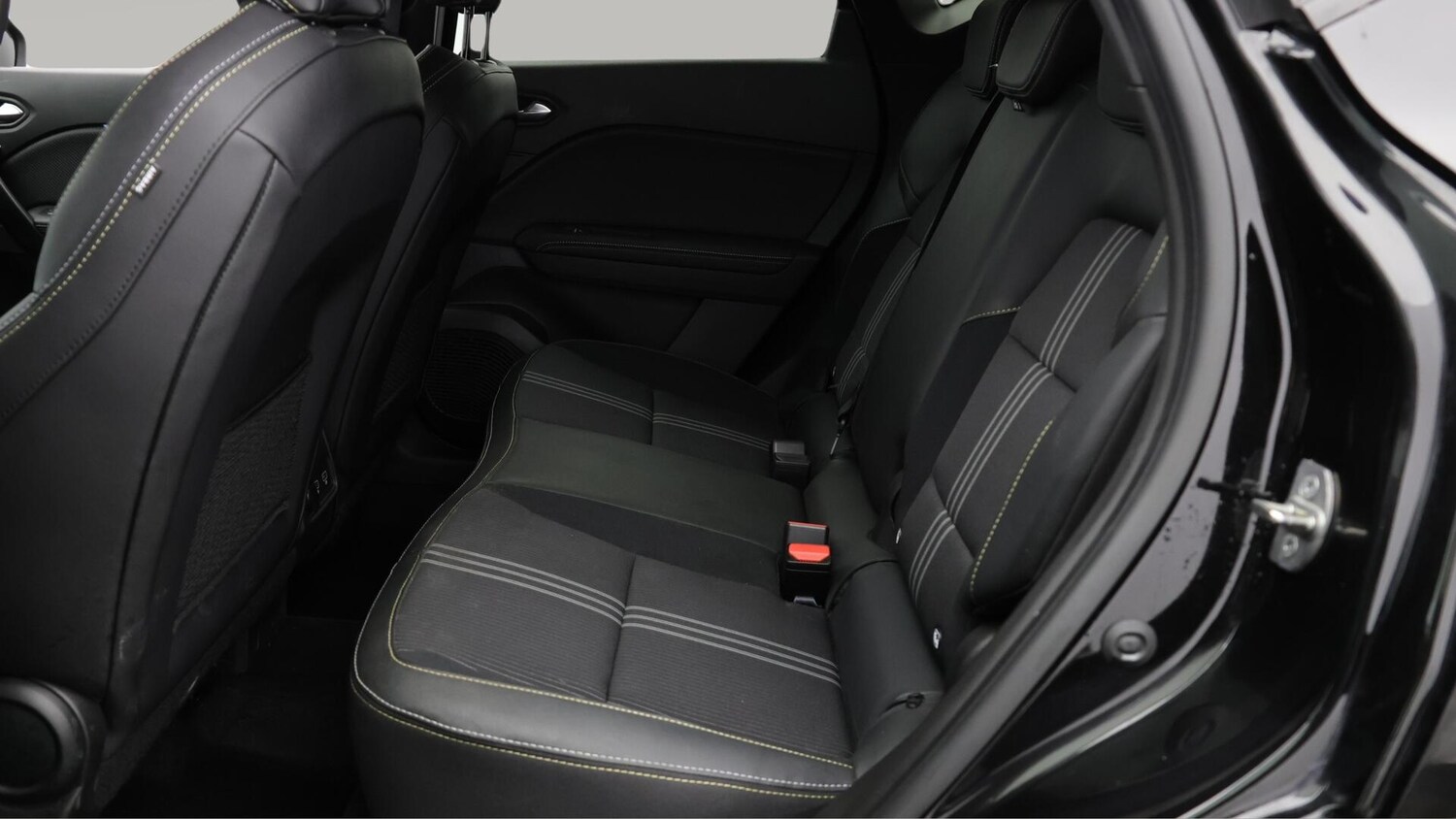 Used Renault Captur 2023 for sale - 76042187: Photo 17