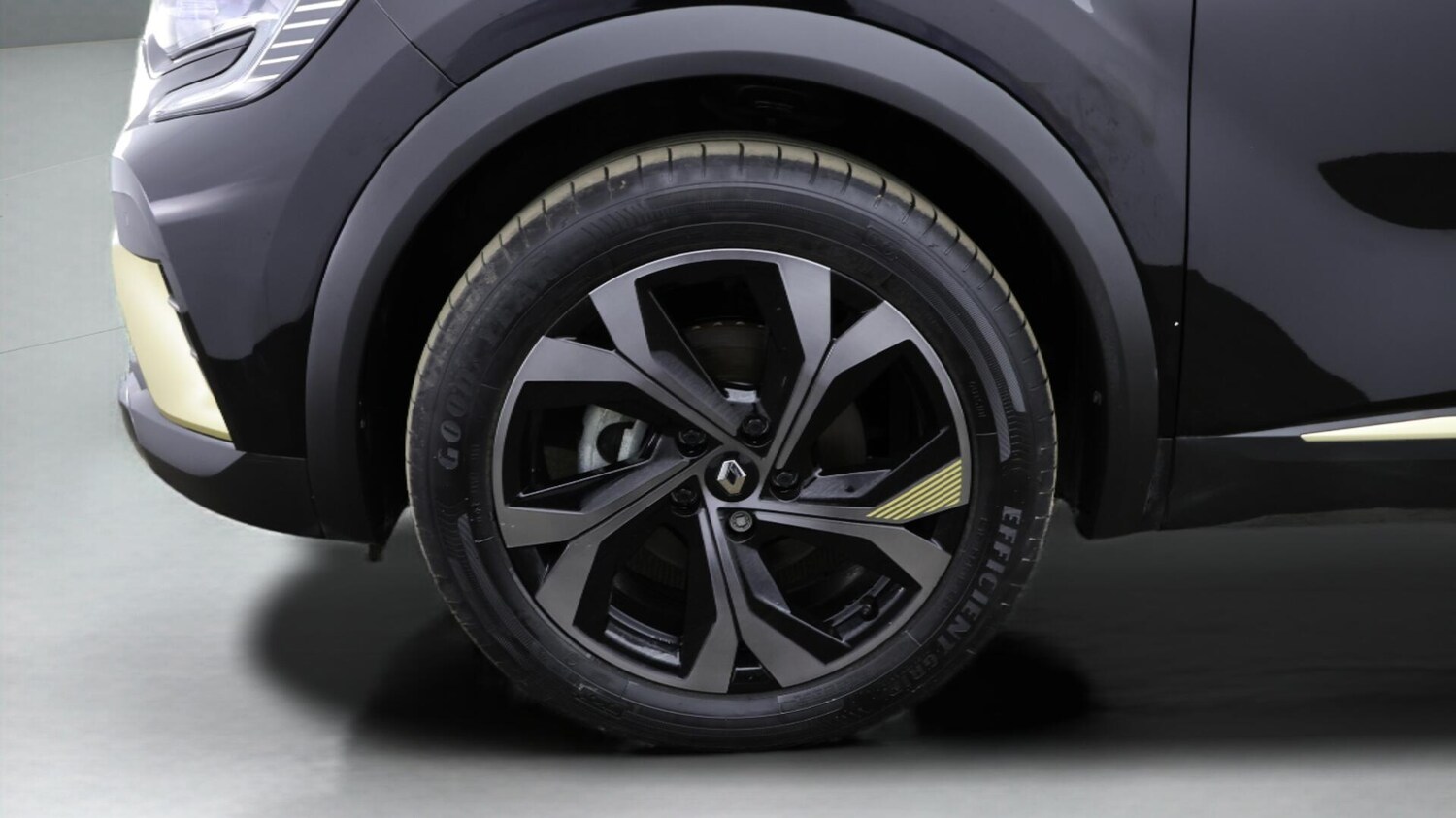 Used Renault Captur 2023 for sale - 76042187: Photo 19