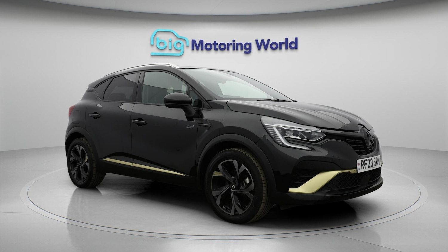 Used Renault Captur 2023 for sale - 76042187: Photo 2