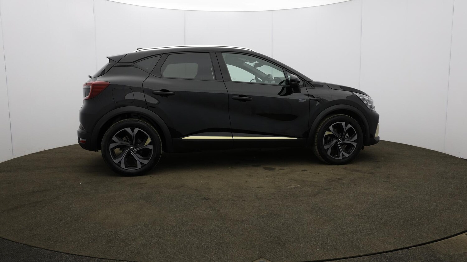 Used Renault Captur 2023 for sale - 76042187: Photo 56
