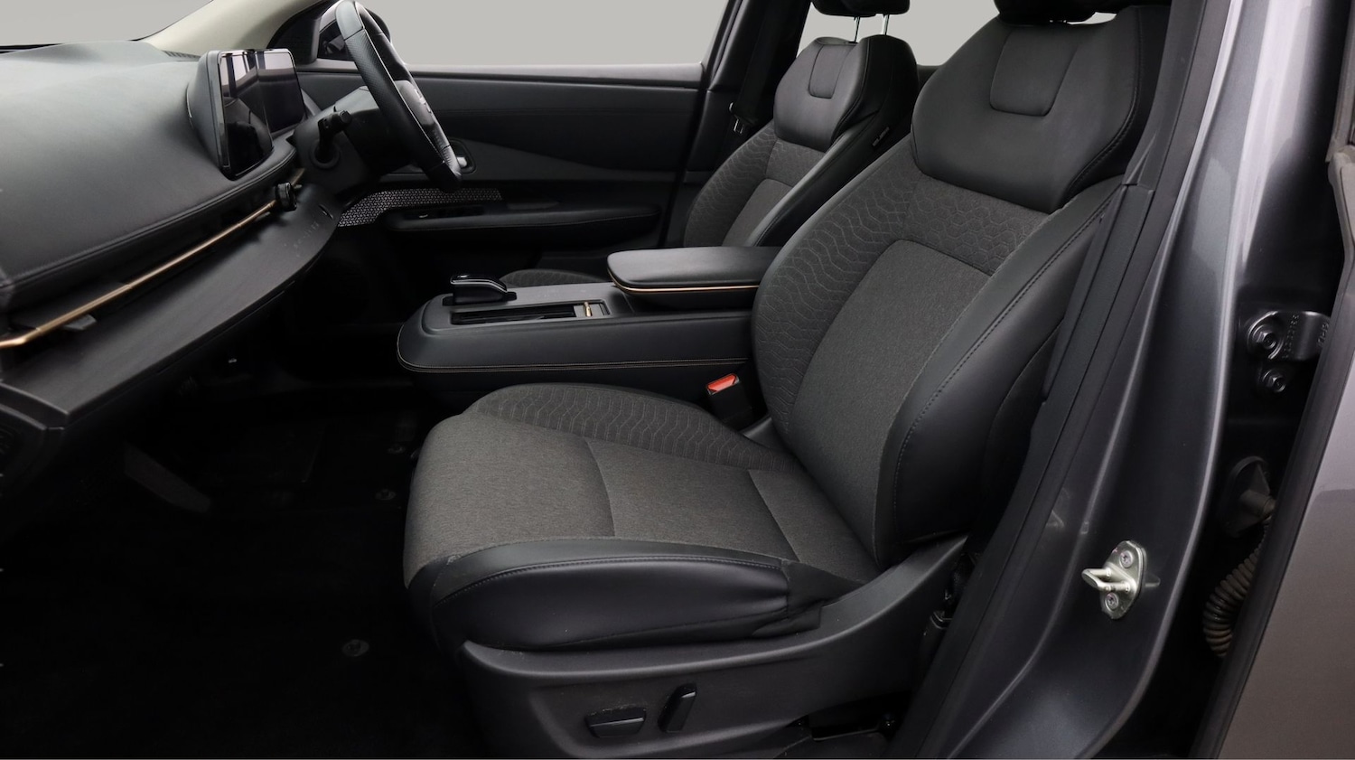 Used Nissan ARIYA 2023 for sale - 78201659: Photo 14