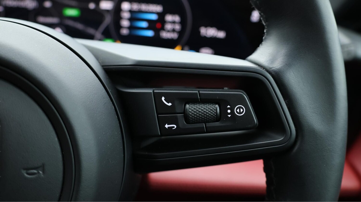 Used Porsche Taycan 2020 for sale - 77220390: Photo 25