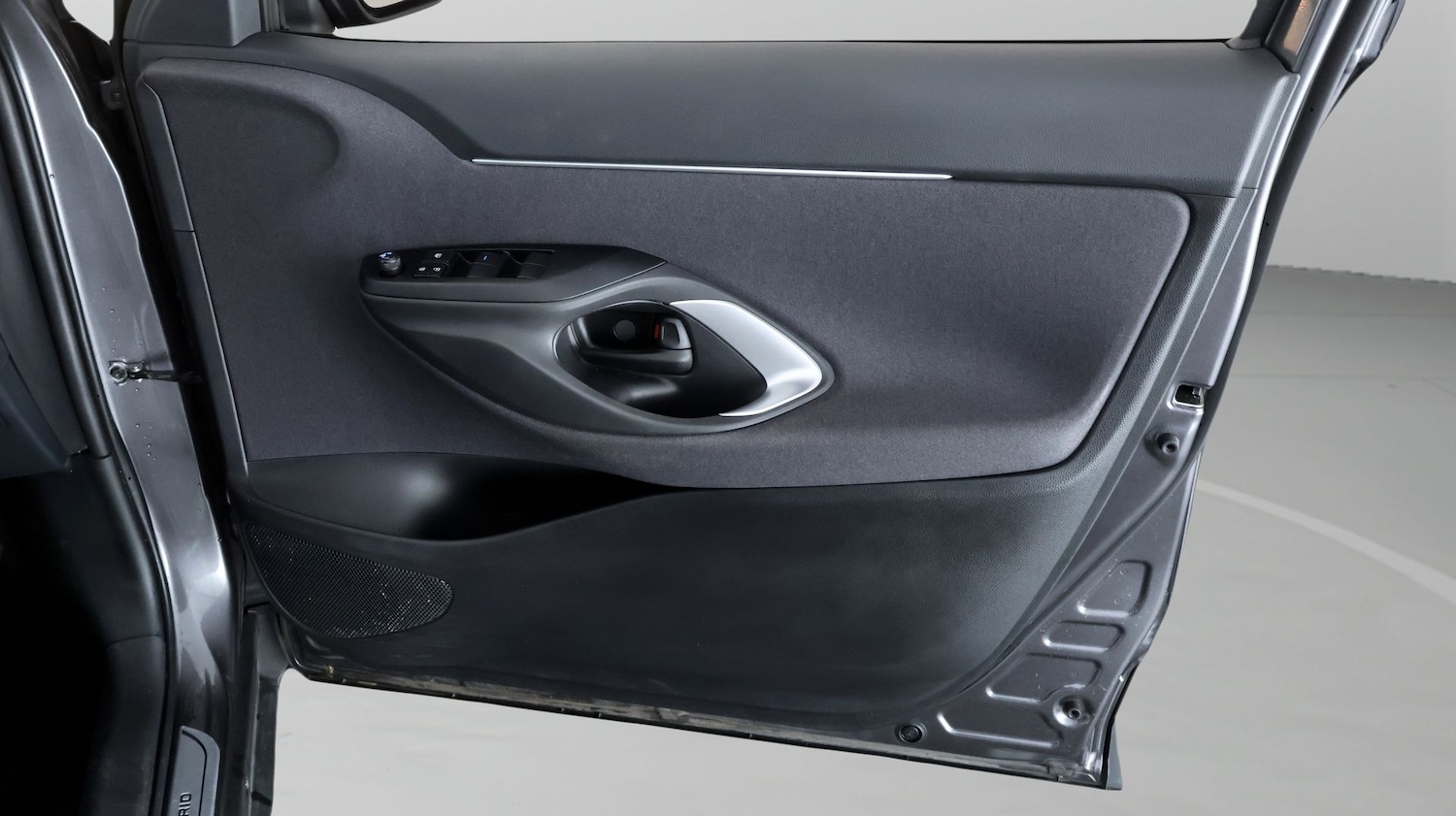 Used Toyota Yaris Cross 2023 for sale - 77932838: Photo 14