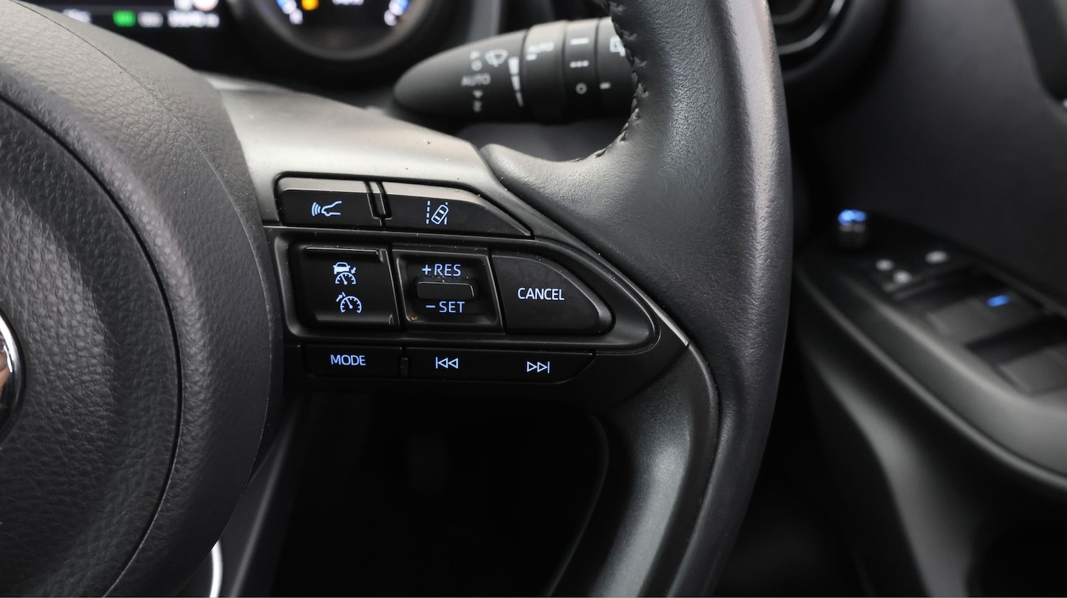 Used Toyota Yaris Cross 2023 for sale - 77932838: Photo 19