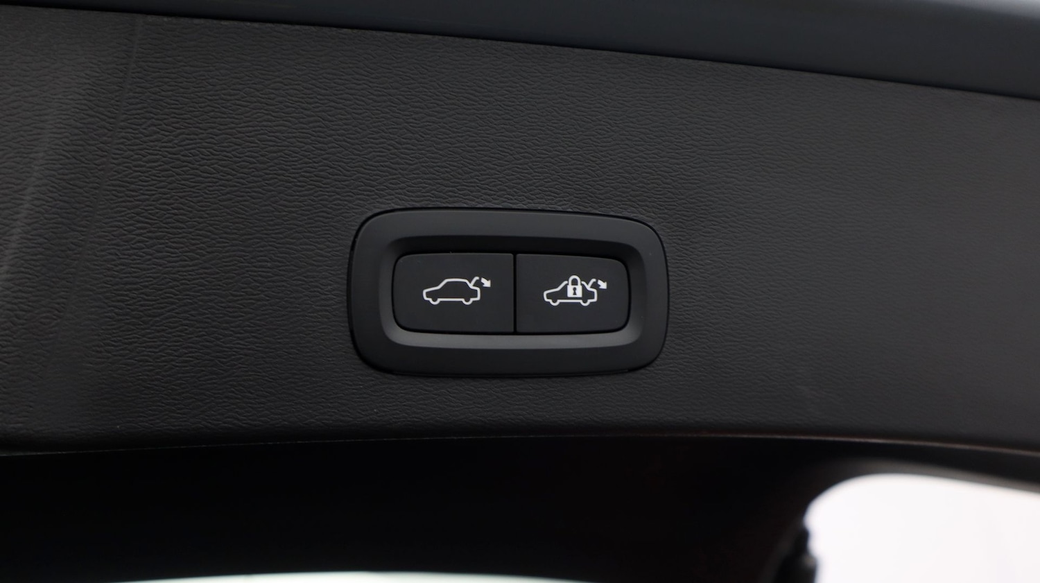 Used Volvo XC40 2023 for sale - 77777497: Photo 22