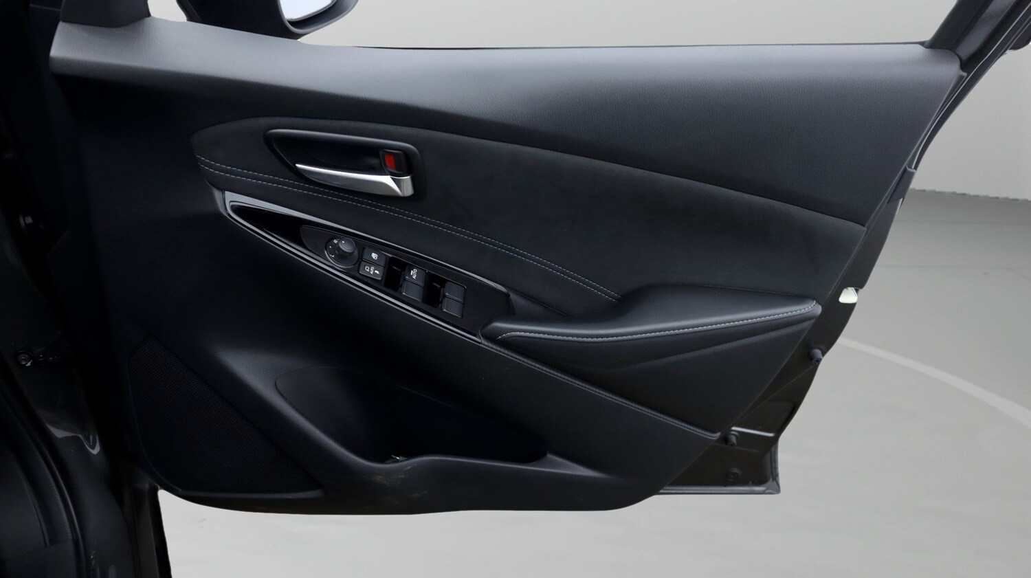 Used Mazda Mazda2 2022 for sale - 77428341: Photo 15