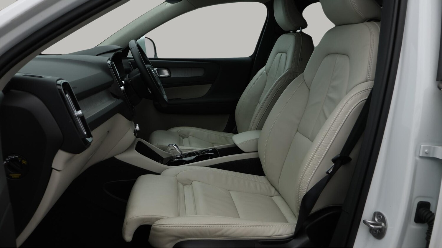 Used Volvo XC40 2022 for sale - 76700827: Photo 15