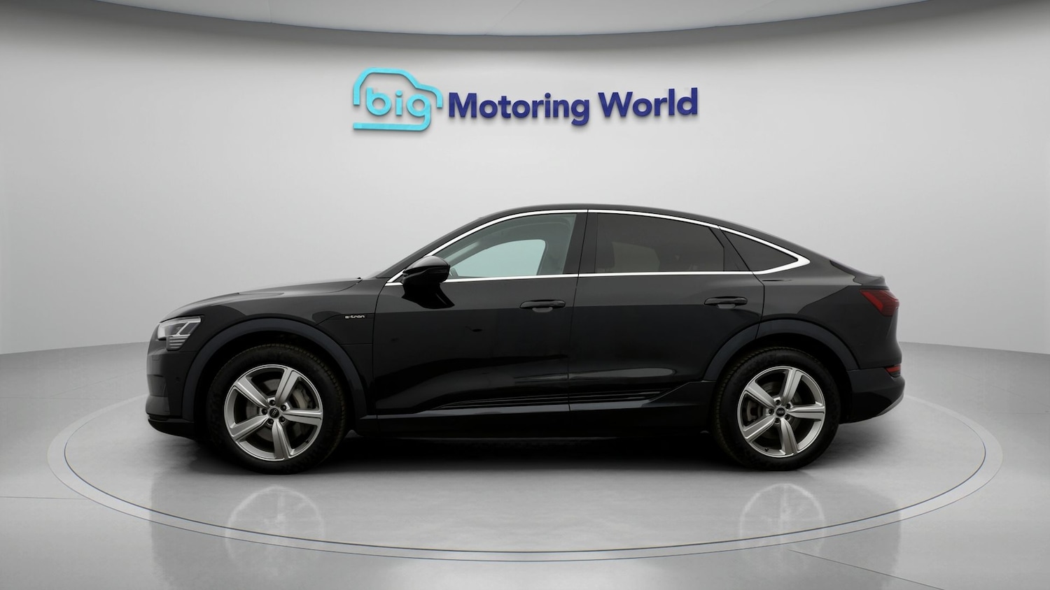 Used Audi e-tron 2022 for sale - 77490565: Photo 4