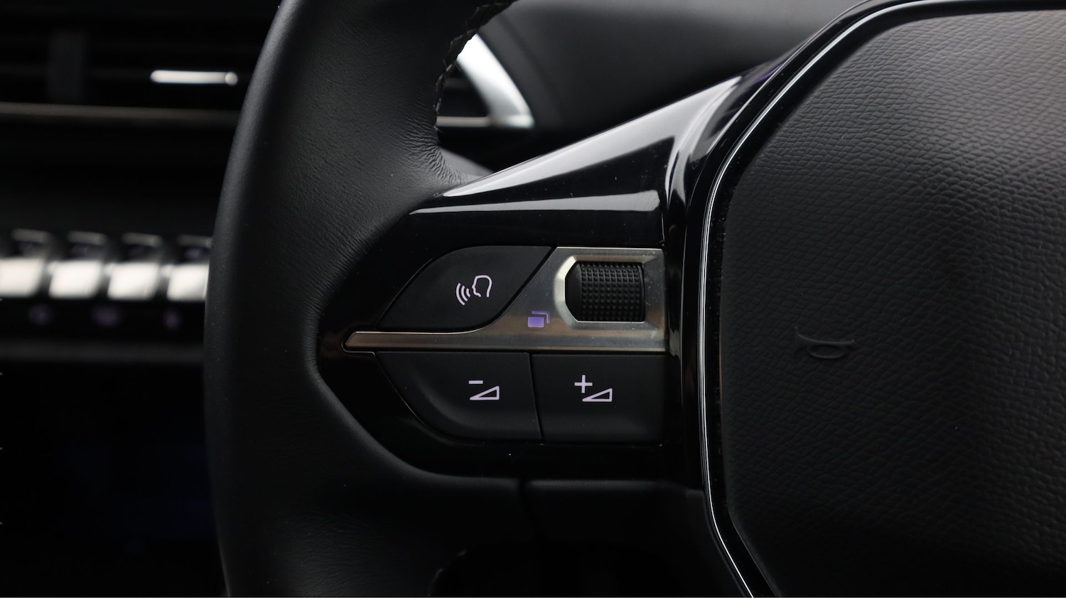 Used Peugeot 5008 2023 for sale - 77954402: Photo 23