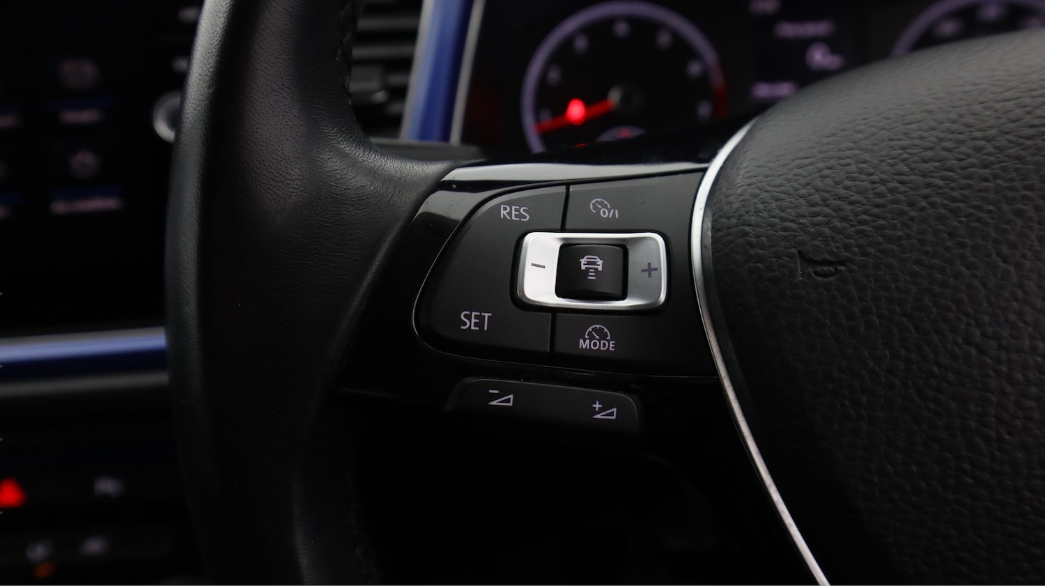 Used Volkswagen T-Roc 2018 for sale - 77946921: Photo 21