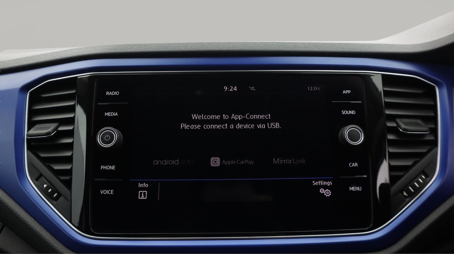 Used Volkswagen T-Roc 2018 for sale - 77946921: Photo 24