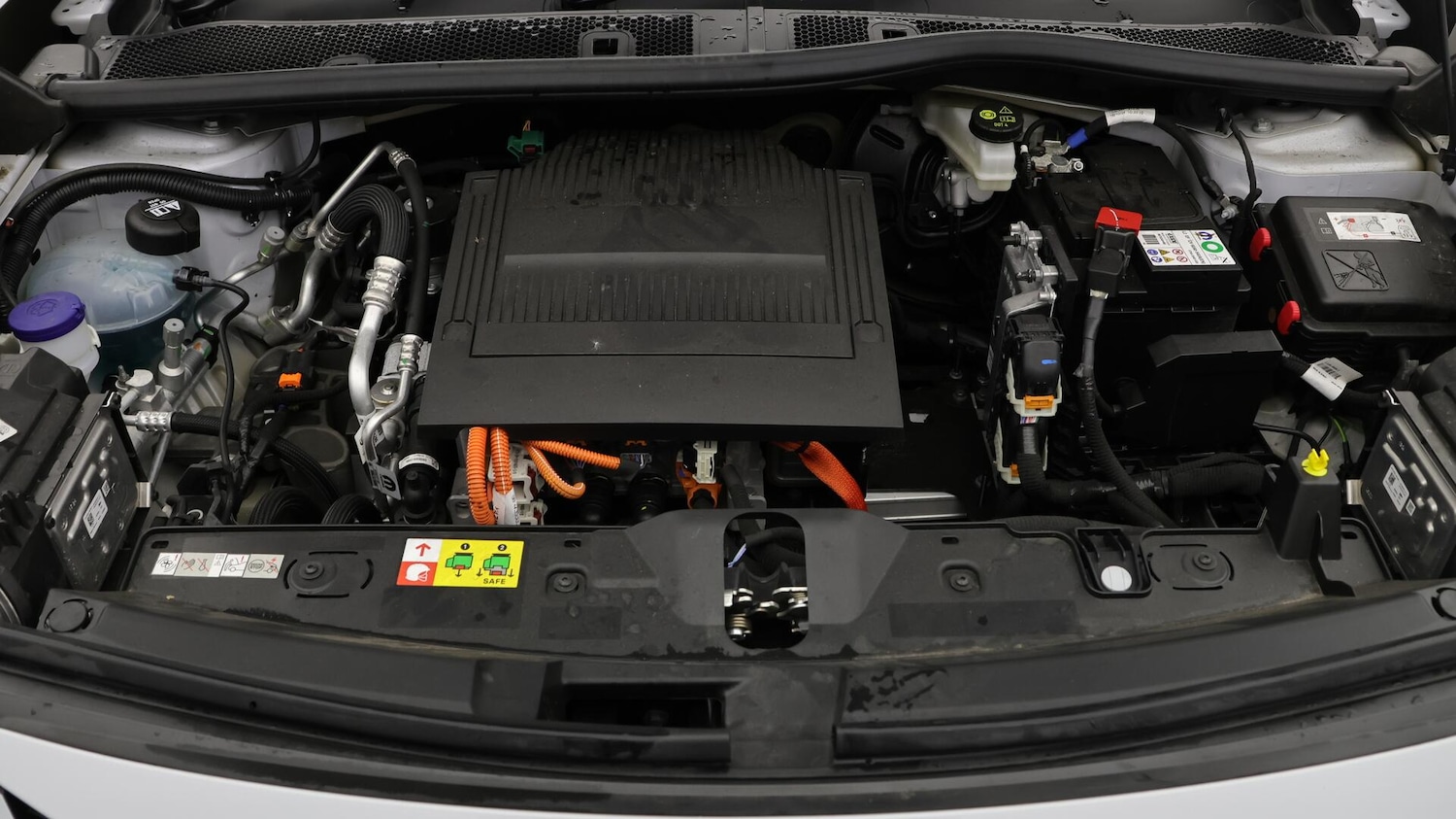 Used Peugeot E-2008 2024 for sale - 76137786: Photo 20
