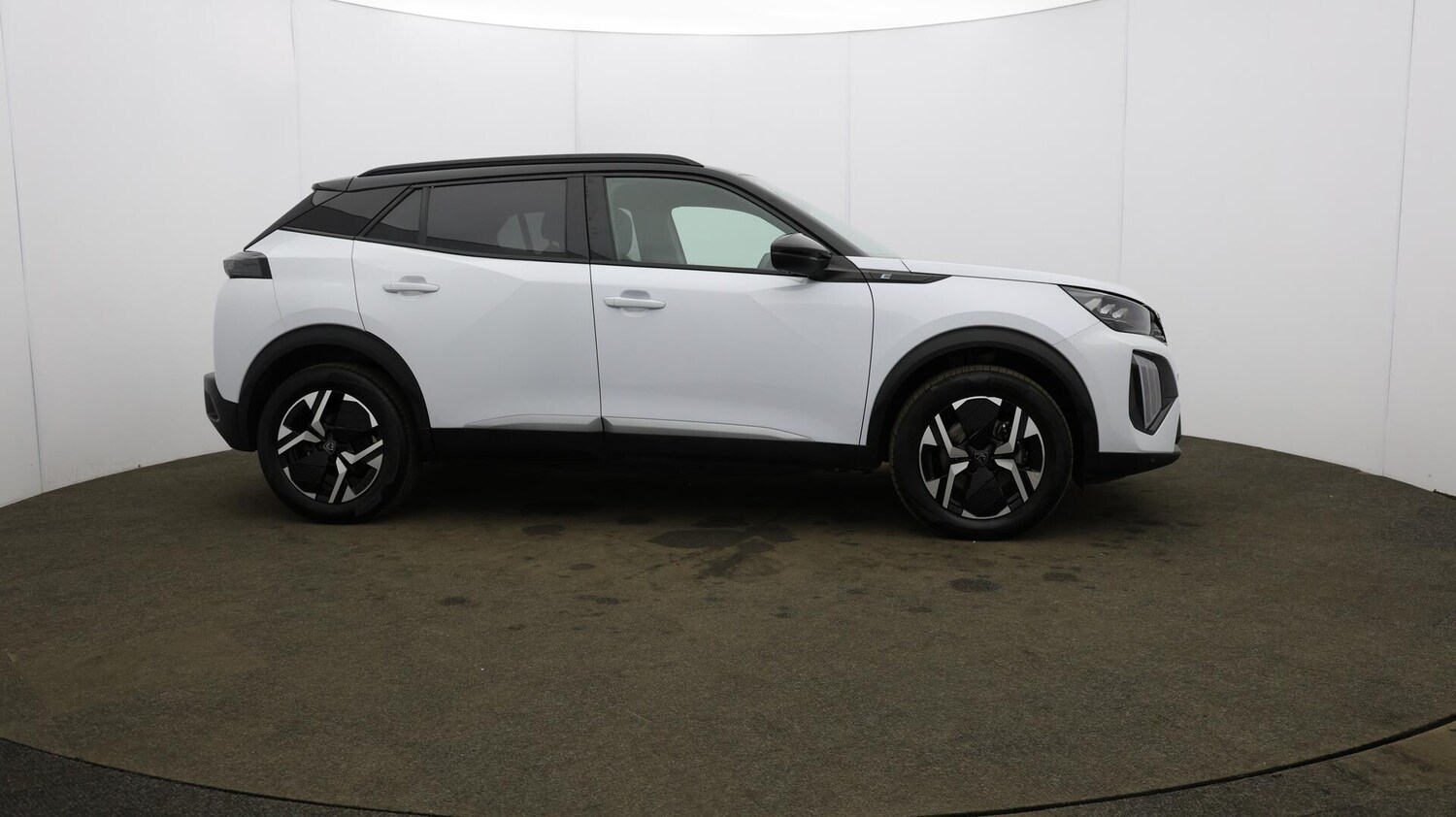 Used Peugeot E-2008 2024 for sale - 76137786: Photo 50