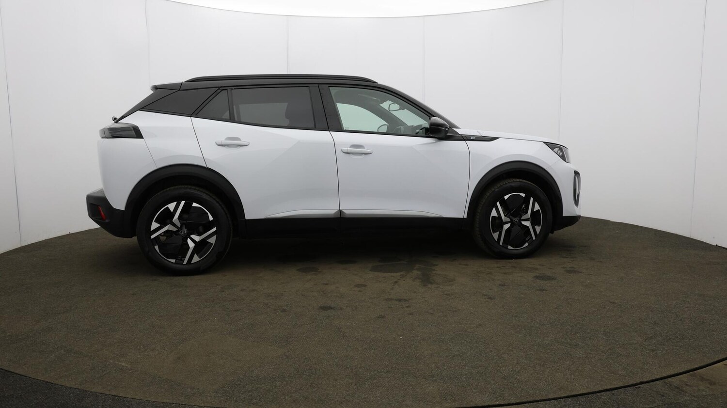 Used Peugeot E-2008 2024 for sale - 76137786: Photo 52