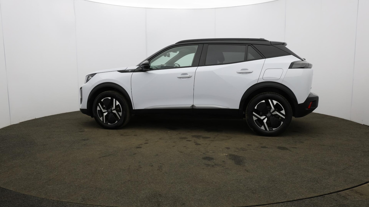 Used Peugeot E-2008 2024 for sale - 76137786: Photo 67