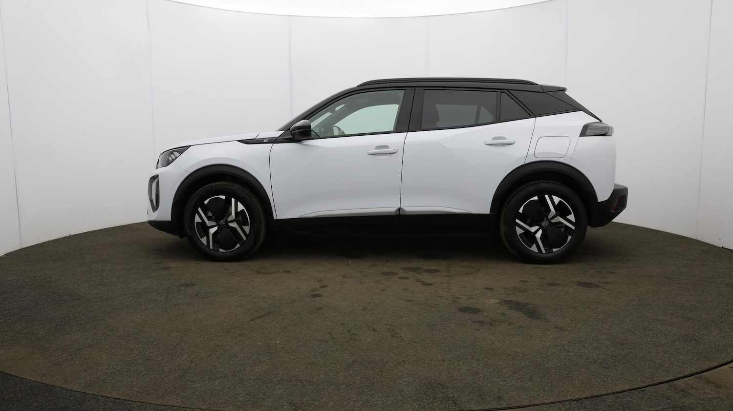 Used Peugeot E-2008 2024 for sale - 76137786: Photo 68
