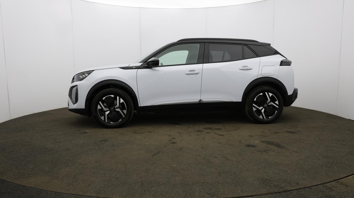 Used Peugeot E-2008 2024 for sale - 76137786: Photo 69