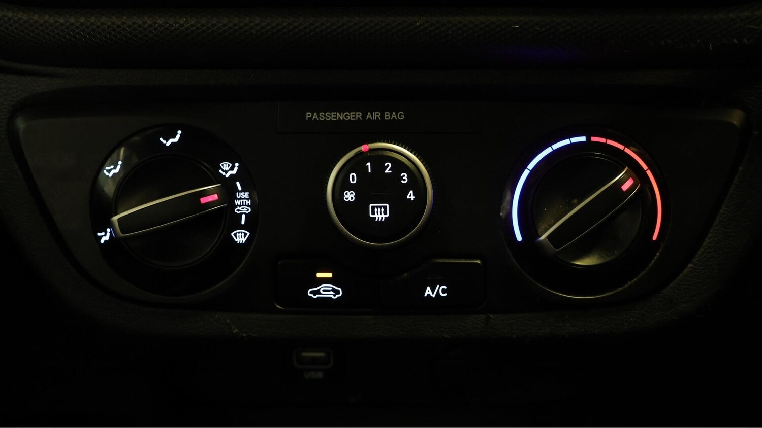 Used Hyundai i10 2022 for sale - 76307378: Photo 13