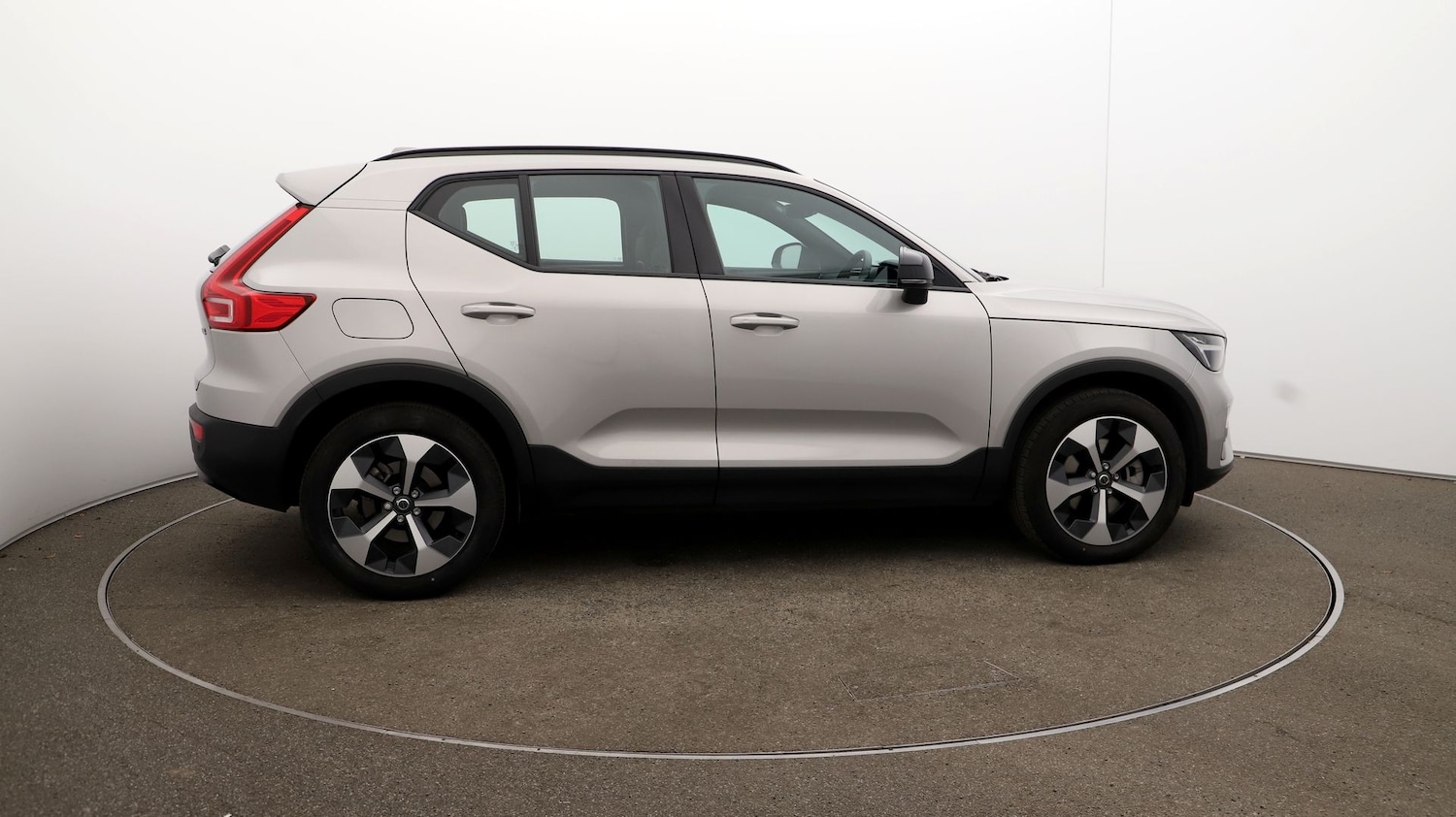 Used Volvo XC40 2024 for sale - 76810309: Photo 42