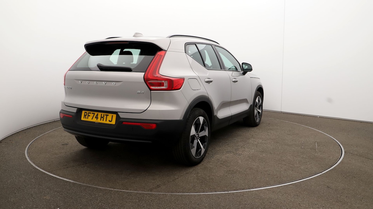 Used Volvo XC40 2024 for sale - 76810309: Photo 47