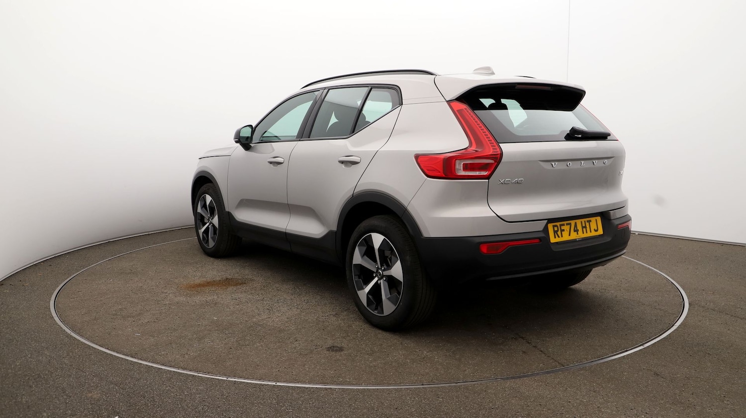 Used Volvo XC40 2024 for sale - 76810309: Photo 54