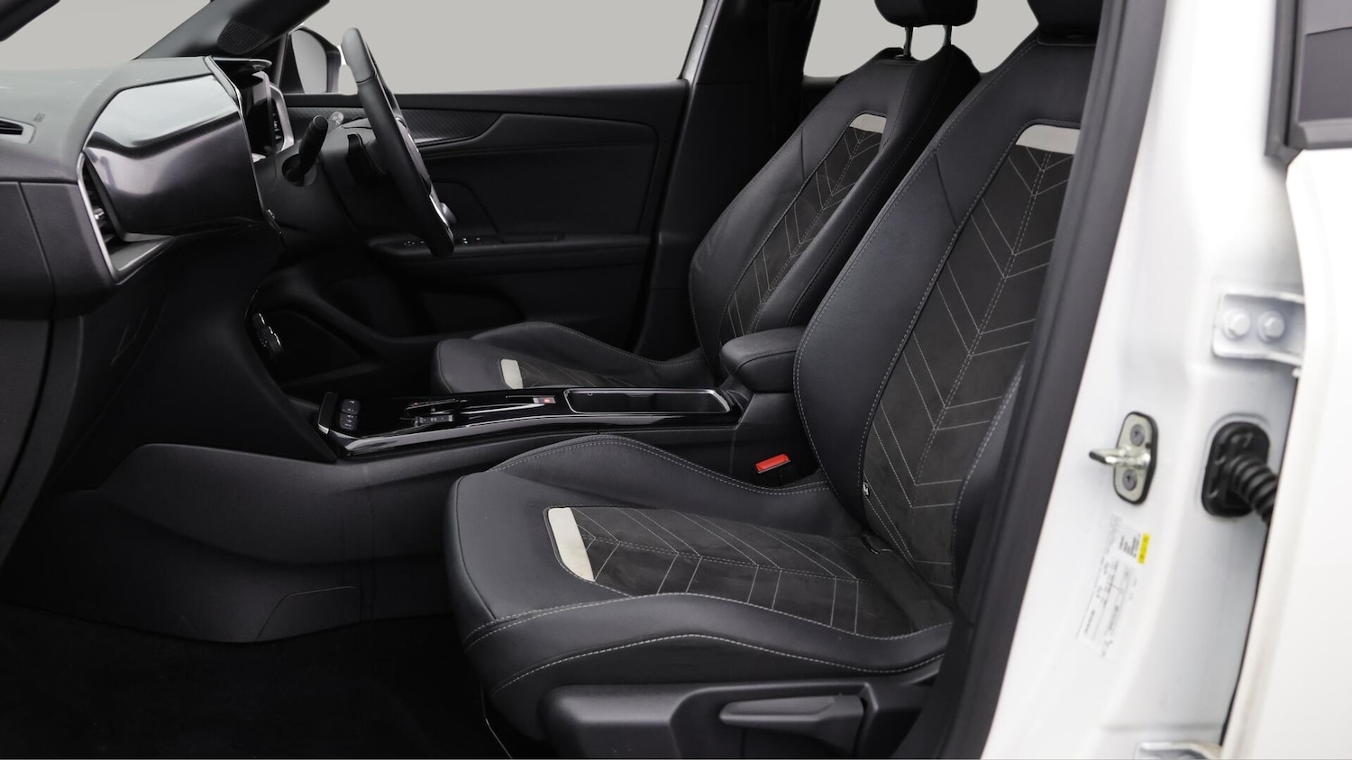 Used Vauxhall Mokka 2024 for sale - 76398744: Photo 15