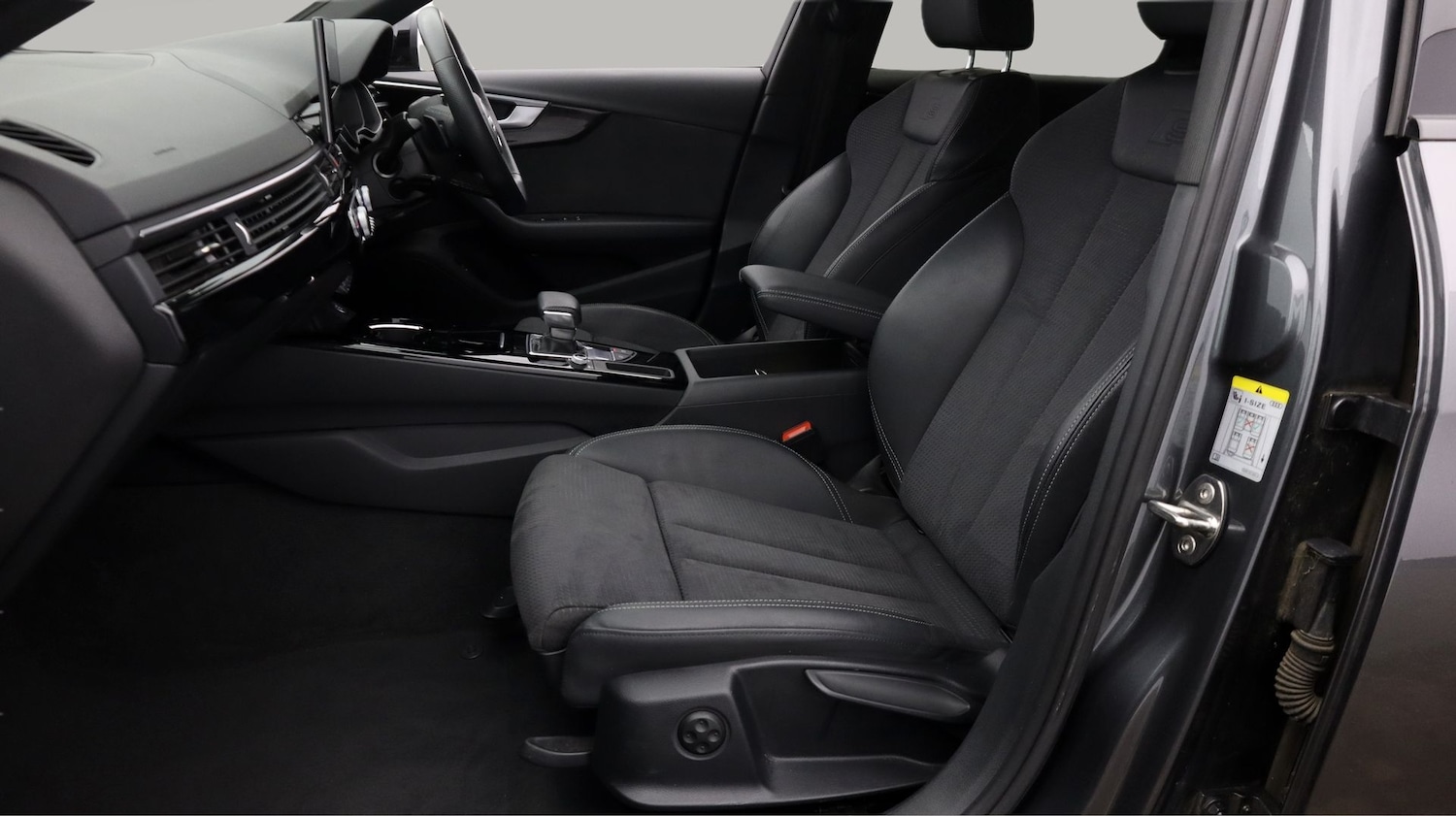 Used Audi A4 2022 for sale - 77526798: Photo 14