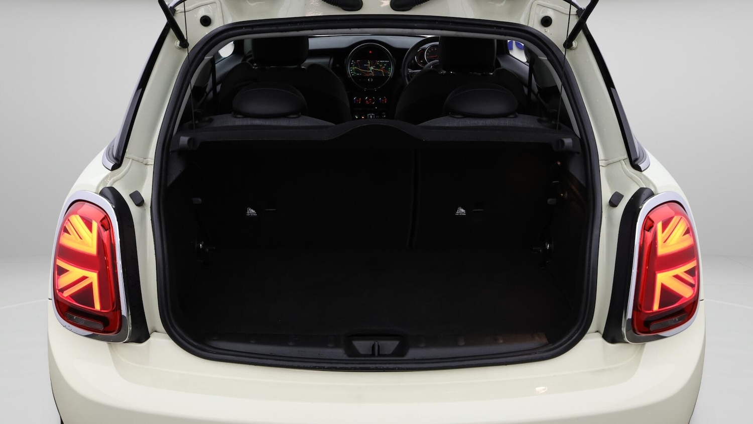 Used MINI Hatch 2018 for sale - 76432493: Photo 18