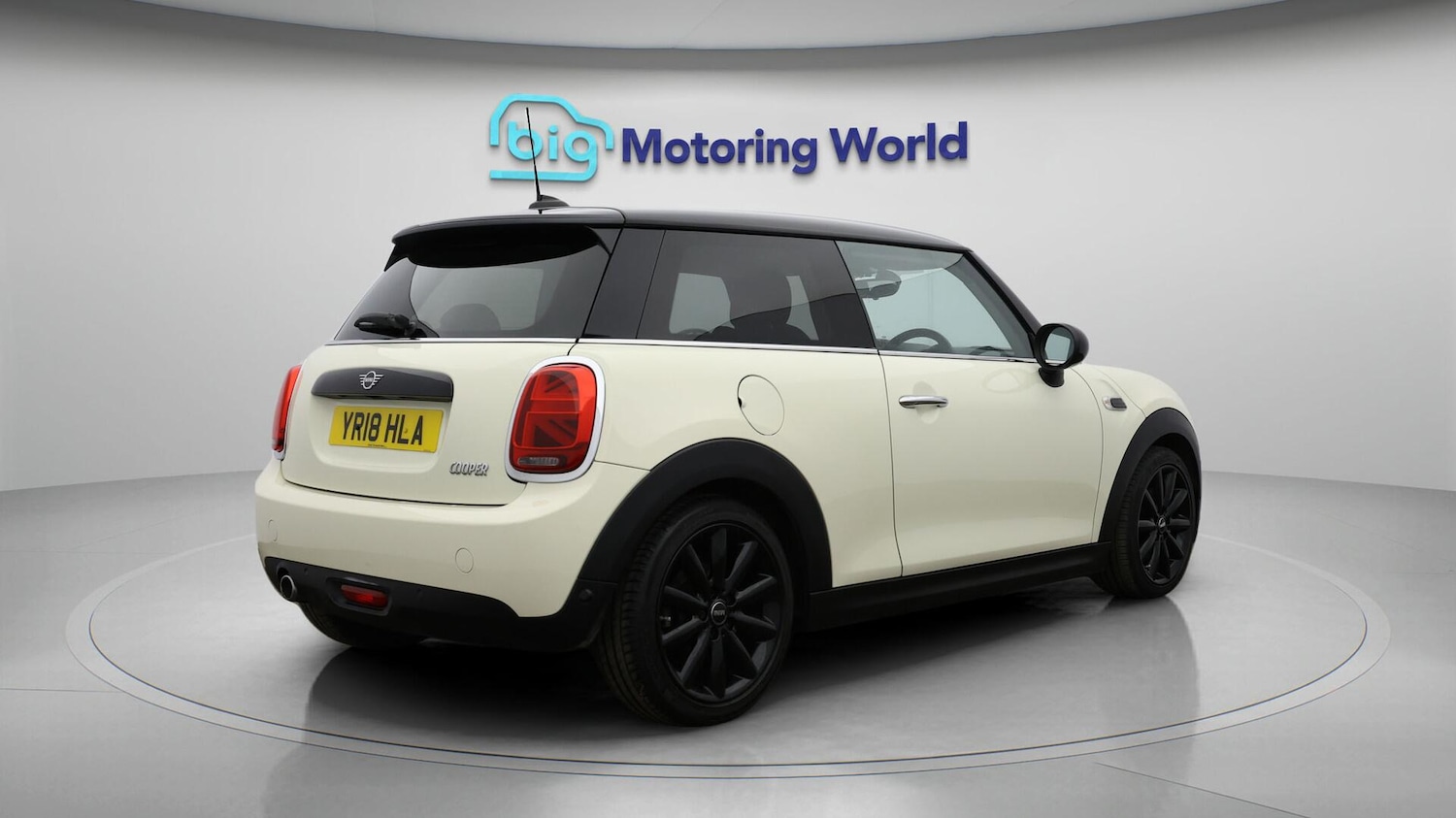 Used MINI Hatch 2018 for sale - 76432493: Photo 8