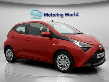 2019 (69) - 1.0 VVT-i x-play Hatchback 5dr Petrol Manual Euro 6 (71 ps)