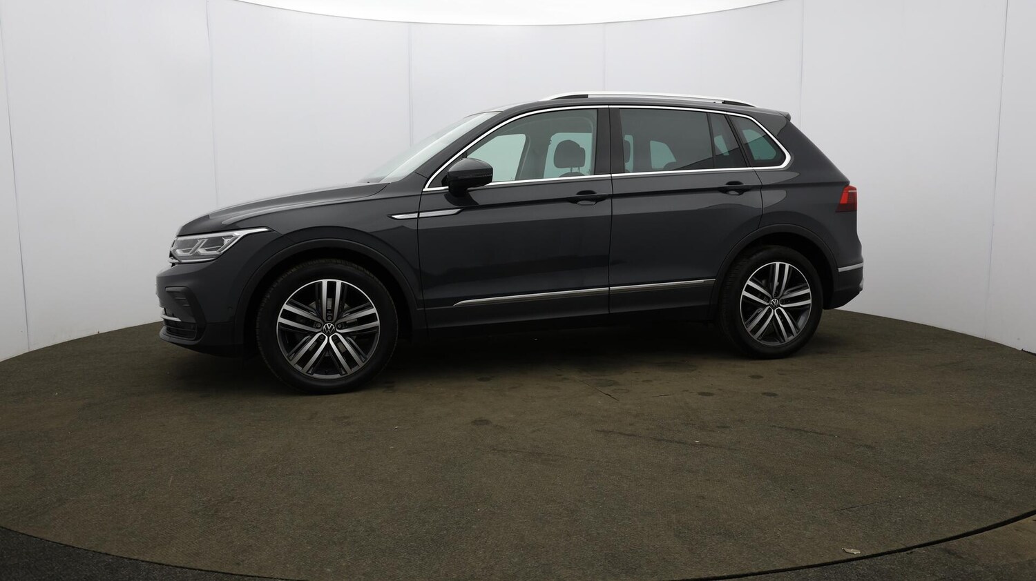 Used Volkswagen Tiguan 2022 for sale - 76071620: Photo 38