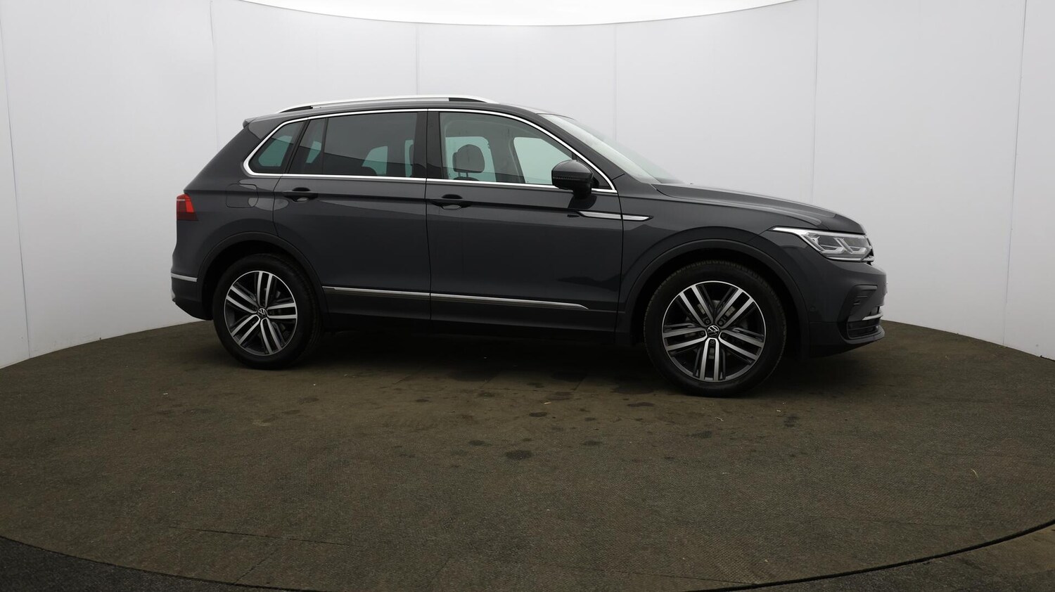 Used Volkswagen Tiguan 2022 for sale - 76071620: Photo 55
