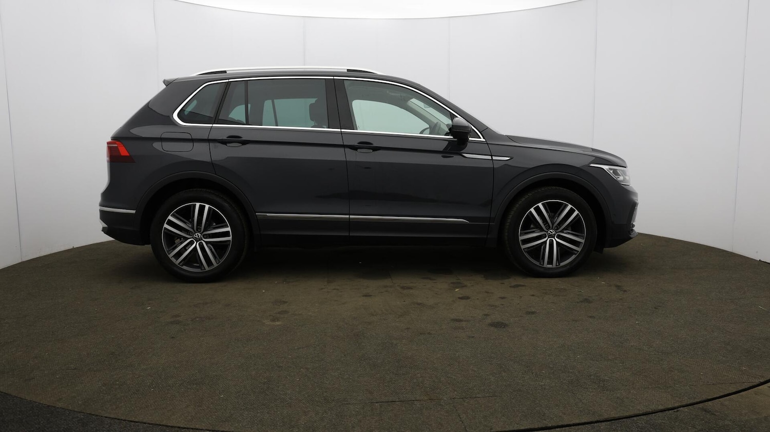 Used Volkswagen Tiguan 2022 for sale - 76071620: Photo 57