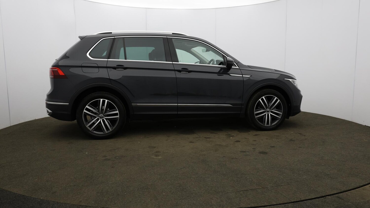 Used Volkswagen Tiguan 2022 for sale - 76071620: Photo 58