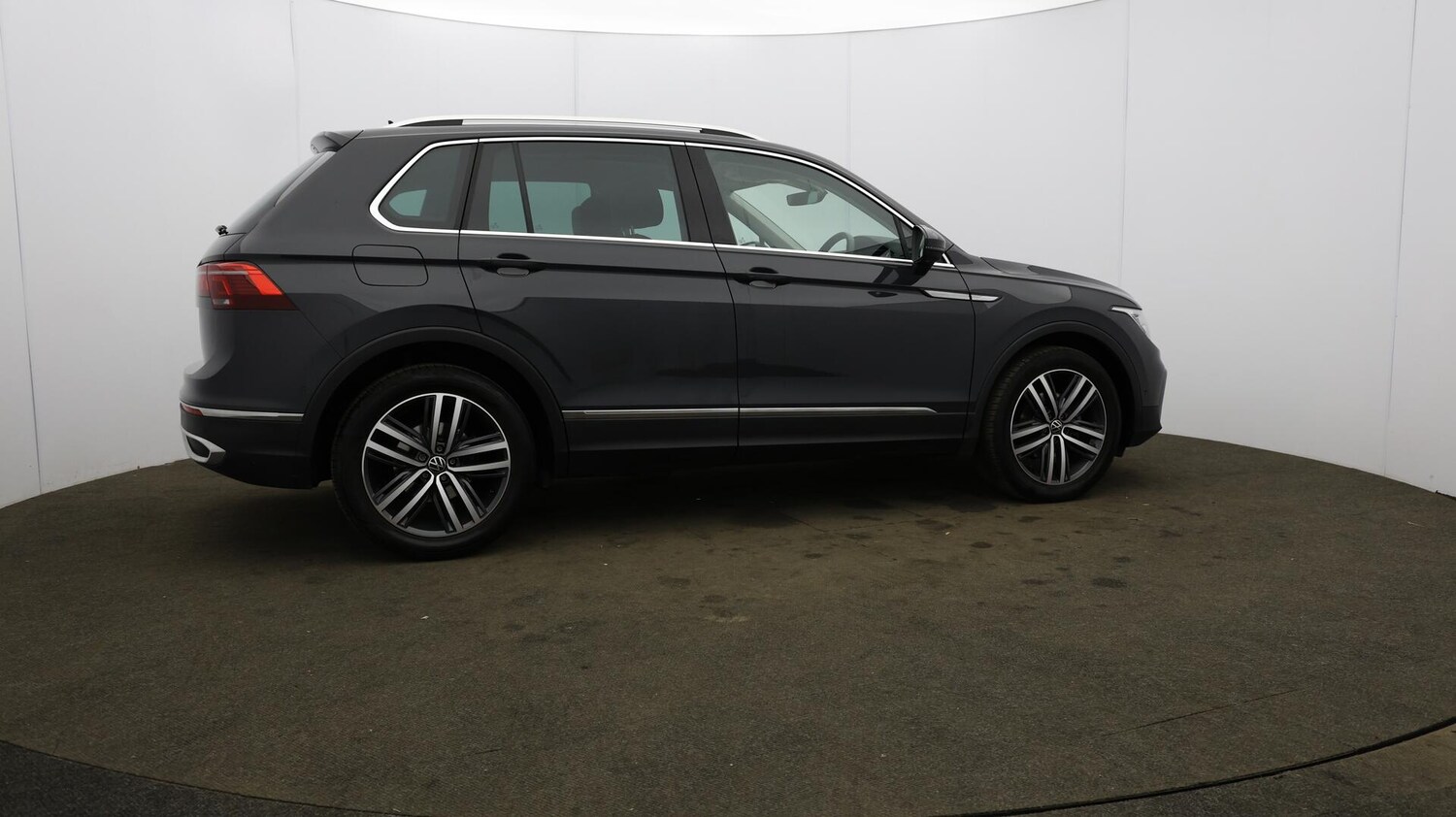Used Volkswagen Tiguan 2022 for sale - 76071620: Photo 60