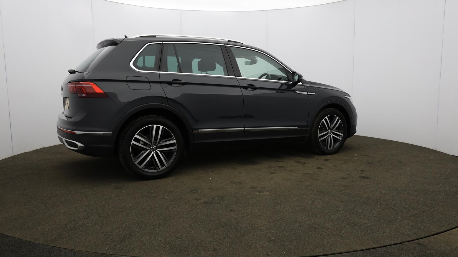 Used Volkswagen Tiguan 2022 for sale - 76071620: Photo 61