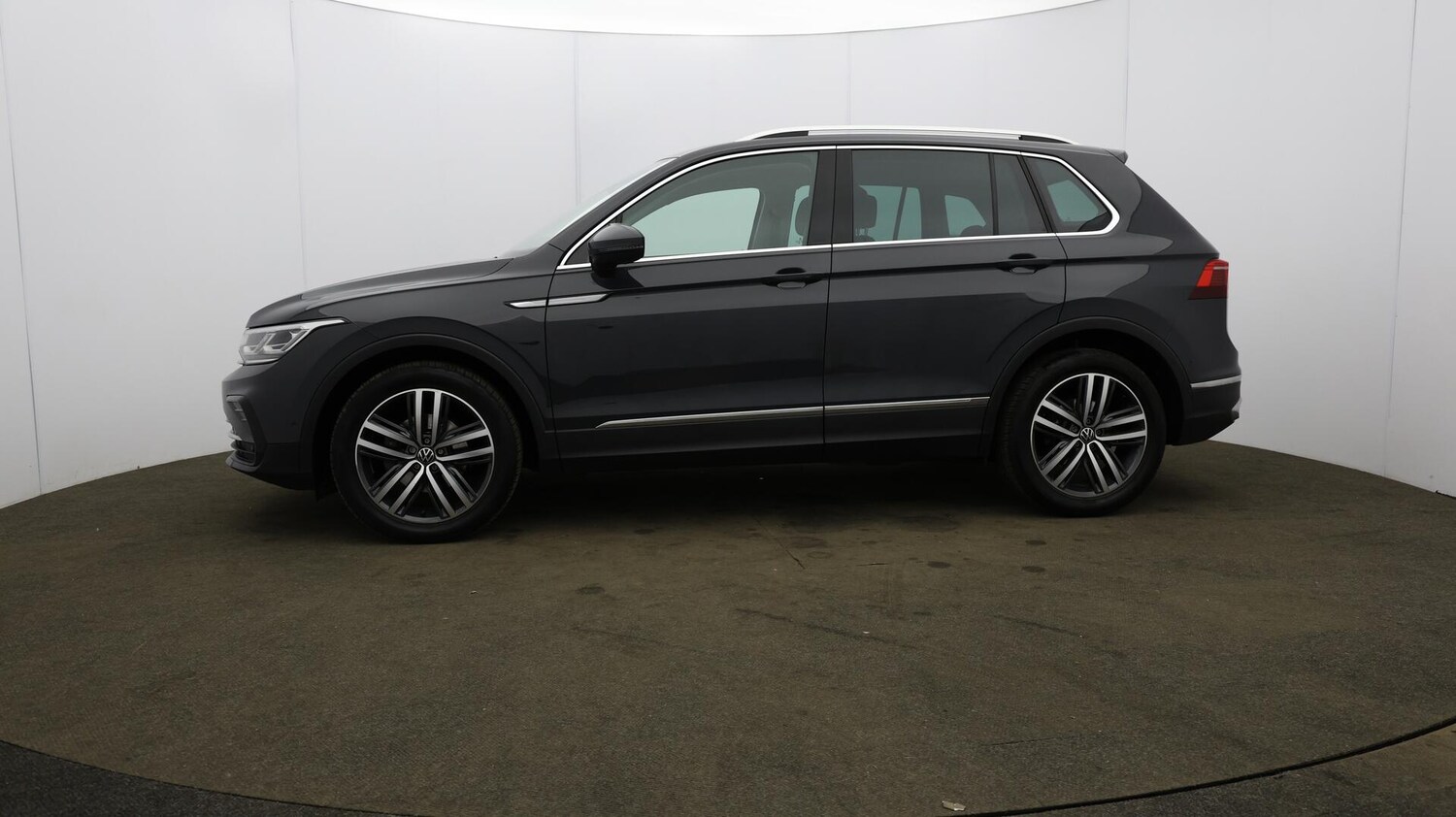Used Volkswagen Tiguan 2022 for sale - 76071620: Photo 75